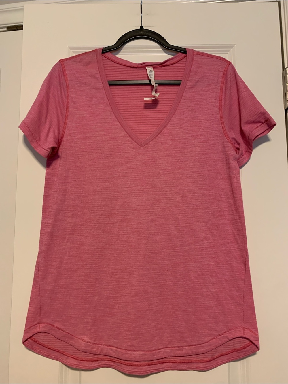 lululemon athletica Pink V-Neck Short Sleeve Tee, Sz 10, GUC